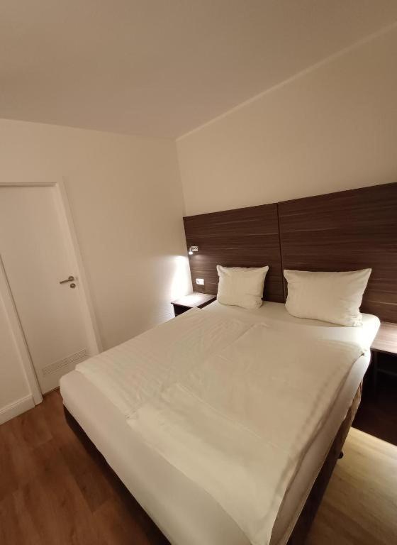 Hotel Ariana Koeln Exterior photo